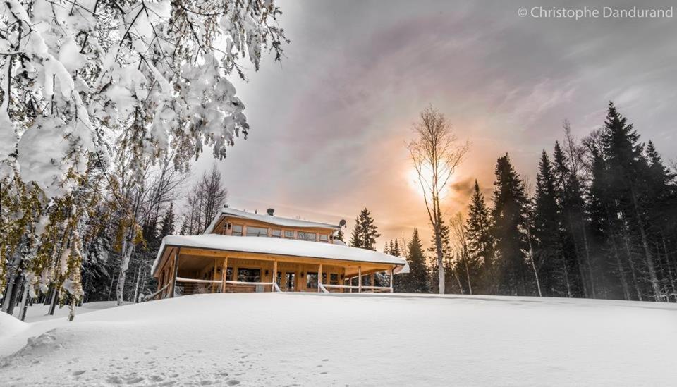 Chalet Tao Par Les Chalets Spa Canada لا مالباي المظهر الخارجي الصورة